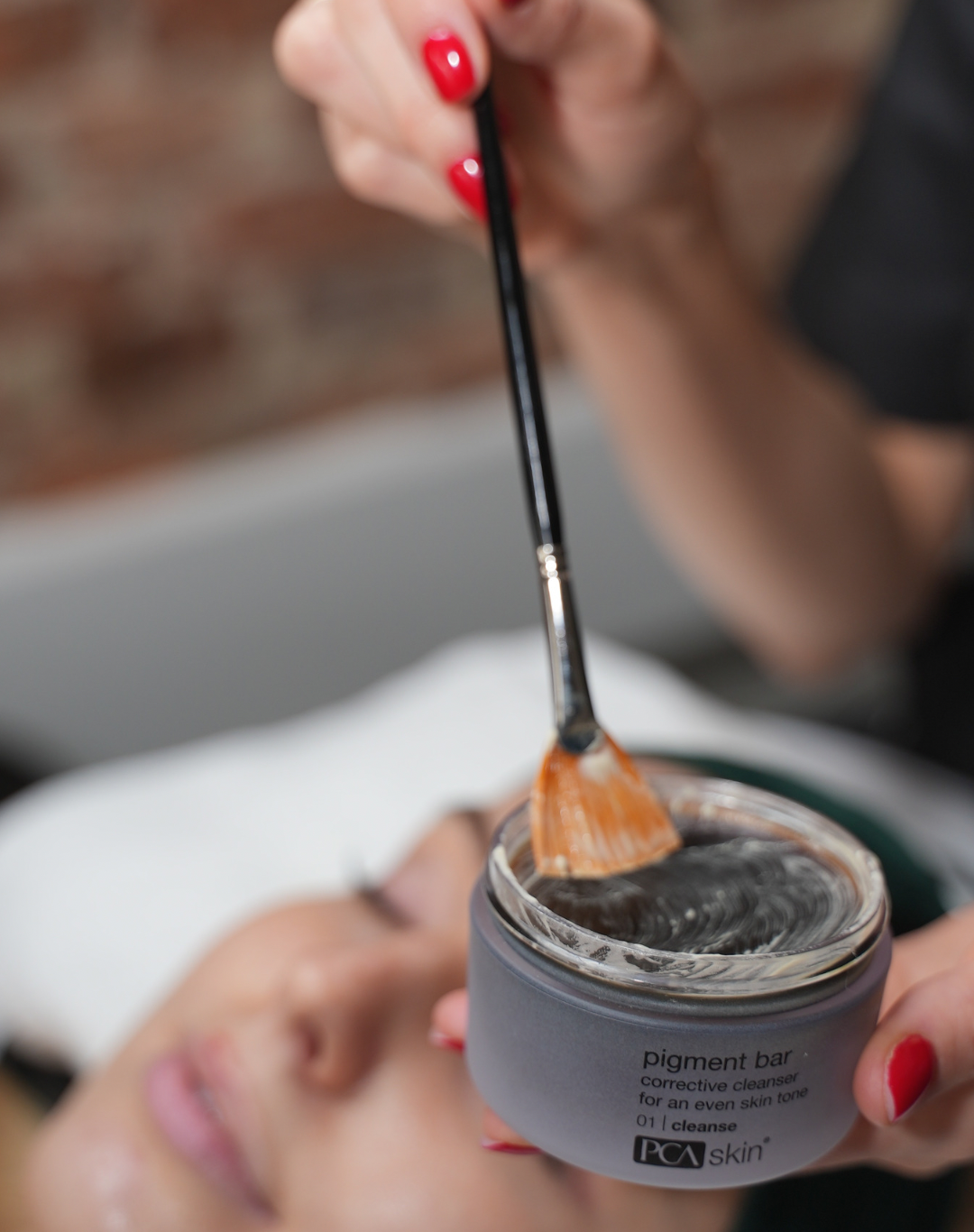 Peelingi chemiczne PCA Skin Dąbrowa Górnicza, zabiegi na twarz